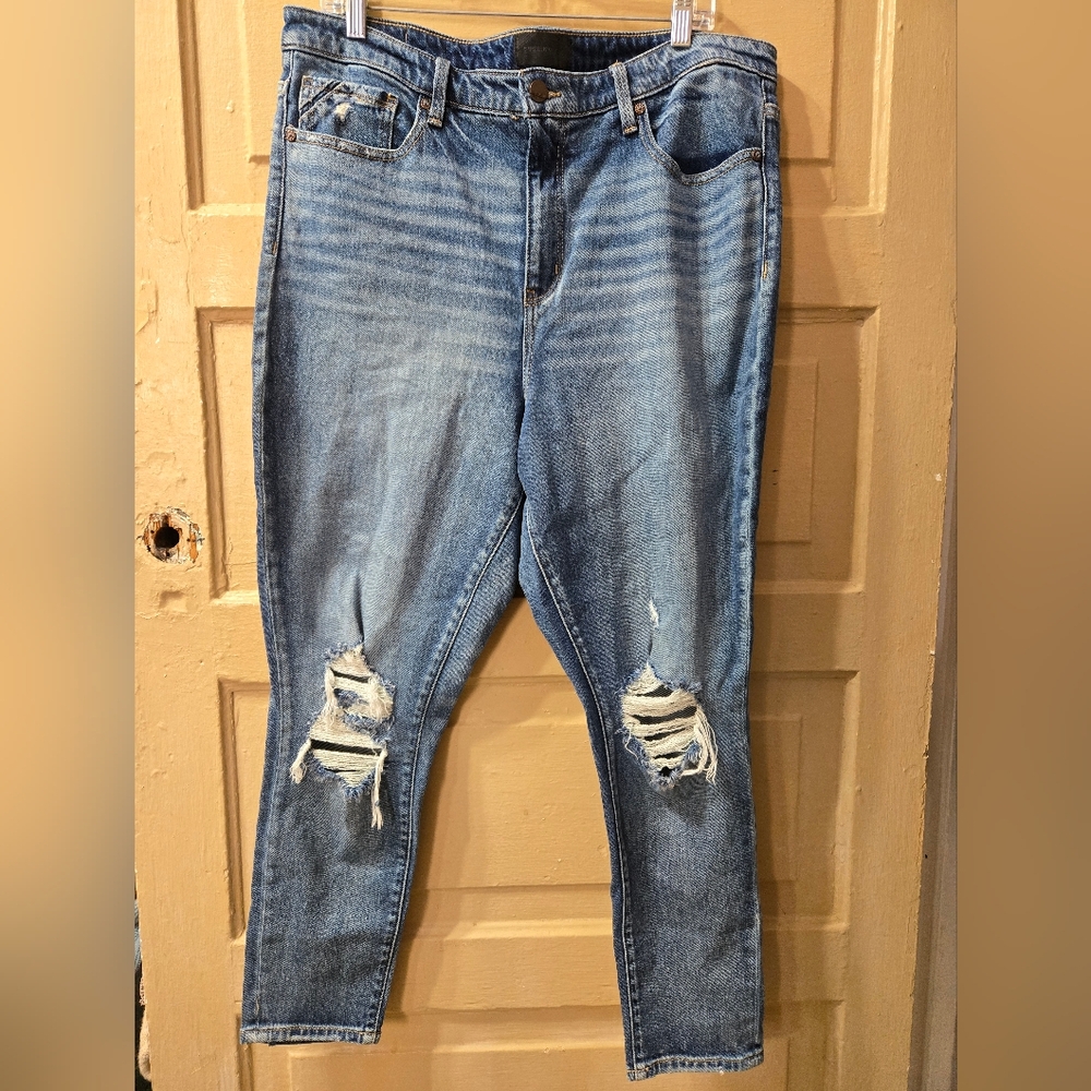 Buckle Black Ankle Skinny No. 75 Distressed Denim Jeans Size: 34x27